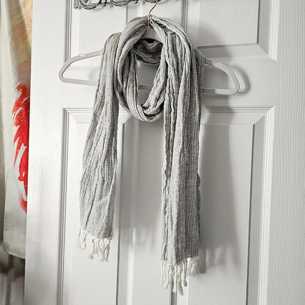 AEO Lightweight Metallic Silver Fashion Scarf - Picture 2 of 9
